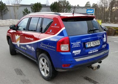Helfoliert Jeep. Nye kuule fævå som blei te ein Express-bil.